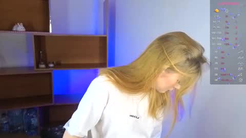 Snapshot of katrin_james chatting on 02-15-26, 02:36 Kate online show from 02-15-26, 02:36