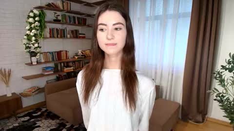 Kate Aurora online show from 03-04-26, 10:10