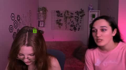 Snapshot of katrinxxxx chatting on 06-06-26, 09:36 Katrin online show from 06-06-26, 09:36
