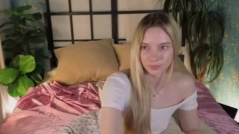 katt_yy online show from 07-10-26, 05:12