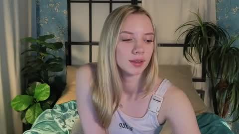katt_yy online show from 07-31-26, 05:18
