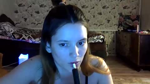 Snapshot of katte_light chatting on 03-31-26, 03:56 katte light online show from 03-31-26, 03:56