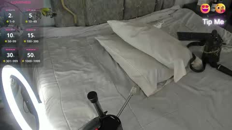 Katerine online show from 01-19-26, 04:05