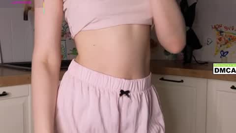 I dont know whats gonna happen today but my name is Katty and lets start being friends online show from 05-29-26, 09:13