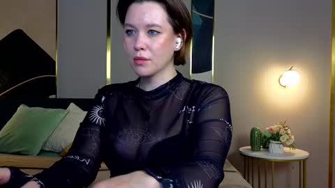 Snapshot of katttymoon_ chatting on 10-01-25, 01:11 Goddess Katy VACATION online show from 10-01-25, 01:11