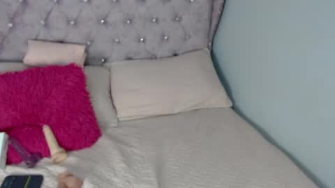 Snapshot of katty_candyy chatting on 06-02-26, 03:03 Katherine online show from 06-02-26, 03:03