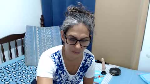 Snapshot of kattydirty144 chatting on 05-27-26, 04:04 angel online show from 05-27-26, 04:04