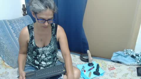 Snapshot of kattydirty144 chatting on 07-04-26, 05:08 angel online show from 07-04-26, 05:08