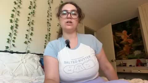 Snapshot of katxxgolding chatting on 06-12-26, 07:13 Princesse Kat online show from 06-12-26, 07:13