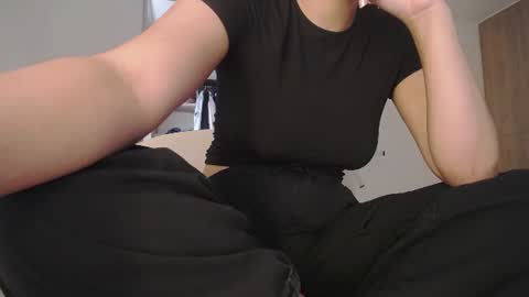  K a t  y  online show from 07-23-26, 05:44