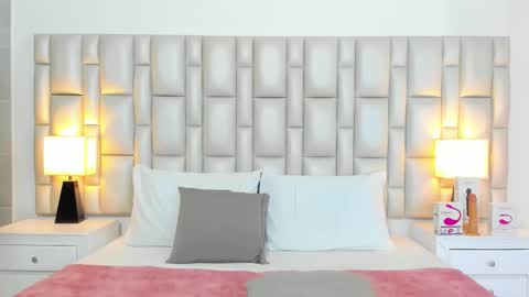 katy blonde girl and paola big boobs online show from 03-25-26, 08:04