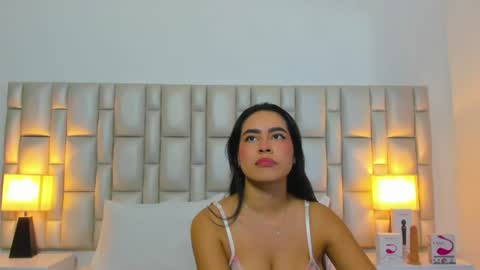 katy blonde girl and paola big boobs online show from 07-15-26, 07:41