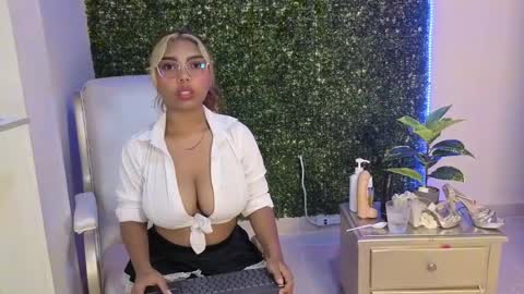 Snapshot of katy_love222 chatting on 05-31-26, 05:42 katy_love222 online show from 05-31-26, 05:42