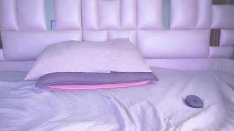 Katy online show from 03-04-25, 03:59