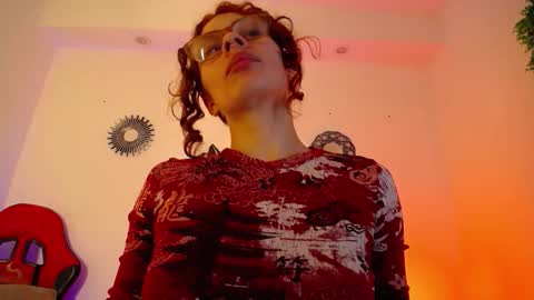 Katy Van online show from 11-21-25, 09:02