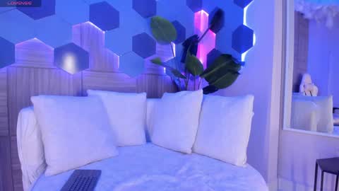    online show from 04-09-26, 07:41