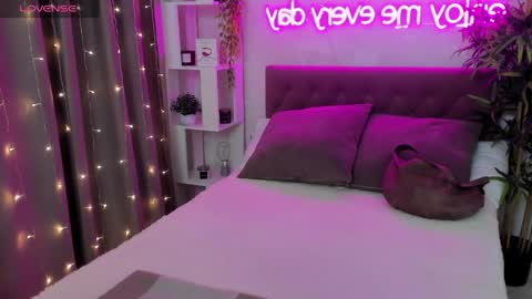 Kate online show from 04-02-26, 04:32