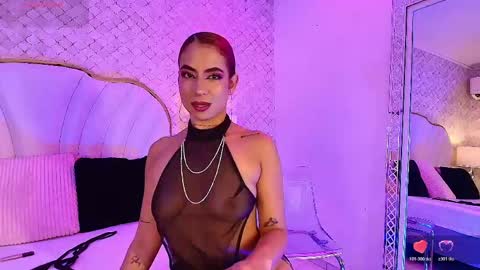 Snapshot of katyjackson chatting on 05-12-26, 02:03 katyjackson online show from 05-12-26, 02:03