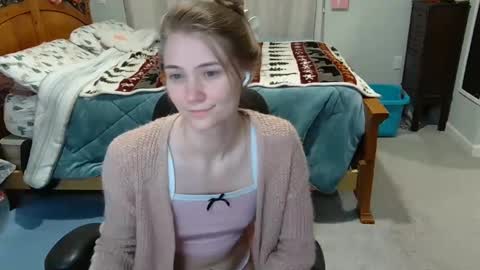 Snapshot of katynowhere chatting on 02-23-25, 07:44 Katy online show from 02-23-25, 07:44