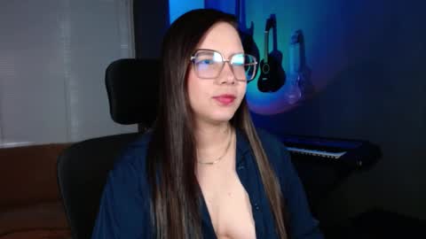 Kay online show from 09-19-25, 03:34