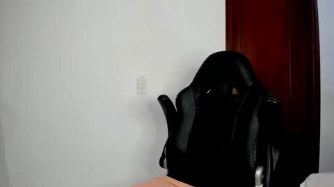 Snapshot of kayla_batista01 chatting on 01-25-25, 08:00 KAYLA BATISTA online show from 01-25-25, 08:00