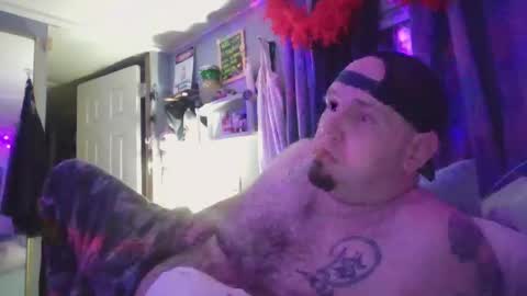 Snapshot of kaylaandmike23 chatting on 04-17-26, 04:15 M and K online show from 04-17-26, 04:15