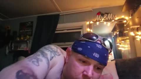 Snapshot of kaylaandmike23 chatting on 05-14-26, 05:03 M and K online show from 05-14-26, 05:03