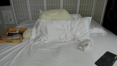 Snapshot of kaylacruise chatting on 12-27-24, 02:54 Kayla Cruise online show from 12-27-24, 02:54