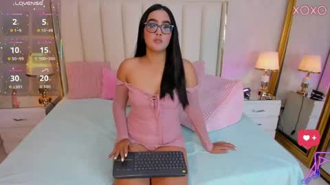 kayladavies_ online show from 05-30-26, 08:28