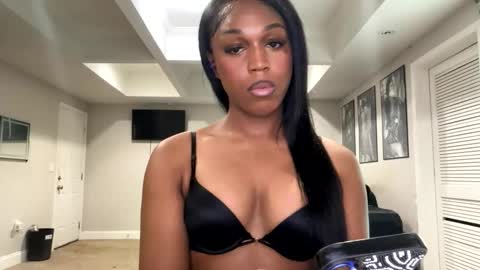 kaylagalaore online show from 04-21-26, 03:17