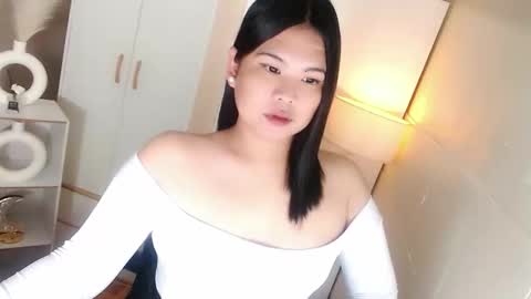 Y O U R        F U T U R E       K A Y L E E  online show from 02-08-26, 09:07