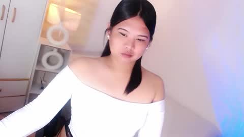 Y O U R        F U T U R E       K A Y L E E  online show from 04-09-26, 12:10