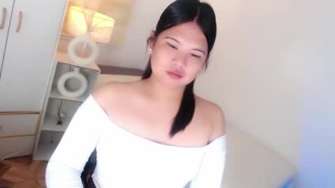 Y O U R        F U T U R E       K A Y L E E  online show from 04-20-26, 05:05