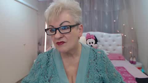 kaylesmoll online show from 11-15-25, 07:43