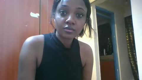 Snapshot of kayme96 chatting on 10-02-25, 09:27 kitty online show from 10-02-25, 09:27