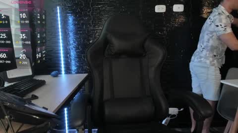 Kayn online show from 04-09-26, 04:23