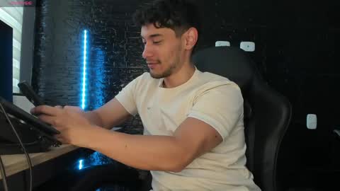 Kayn online show from 04-21-26, 02:01