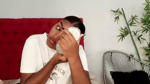 Snapshot of kayna_gomez chatting on 07-24-26, 07:01 Kayna online show from 07-24-26, 07:01