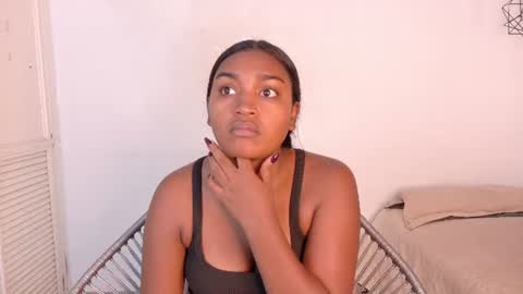 Snapshot of kayna_gomez chatting on 07-25-26, 07:00 Kayna online show from 07-25-26, 07:00