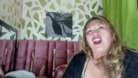 KAZSANDRAH online show from 12-16-25, 10:42