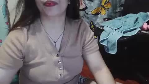 Snapshot of kazzandrasexy chatting on 12-15-25, 10:47 Kazzandra online show from 12-15-25, 10:47