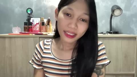 Its me Cora online show from 10-14-25, 04:57