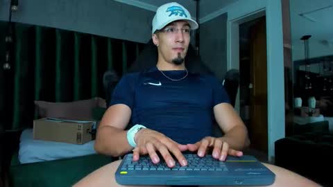 Snapshot of keelanmg chatting on 12-19-25, 02:40 keelanmg online show from 12-19-25, 02:40
