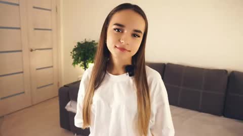 Snapshot of keeleyreineck chatting on 05-10-26, 07:02 Nika online show from 05-10-26, 07:02
