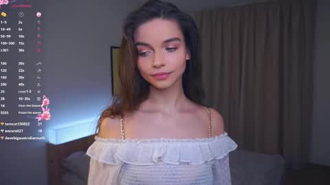 Snapshot of keenakosbab chatting on 05-14-26, 12:39 Lulu online show from 05-14-26, 12:39