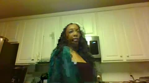 Snapshot of keephimcum69me chatting on 12-03-24, 12:02 Keephimcum69me online show from 12-03-24, 12:02