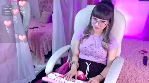    online show from 04-30-26, 04:19