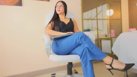 Keily online show from 12-18-25, 11:49