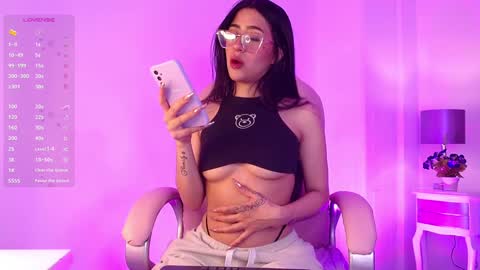 Snapshot of keily_gh1 chatting on 12-09-24, 04:34 KEILY  online show from 12-09-24, 04:34