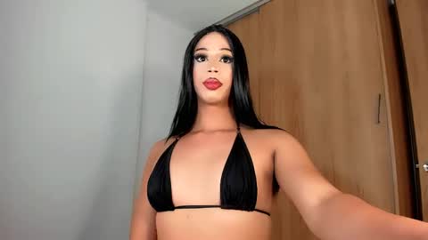 keily_london online show from 04-30-26, 03:35